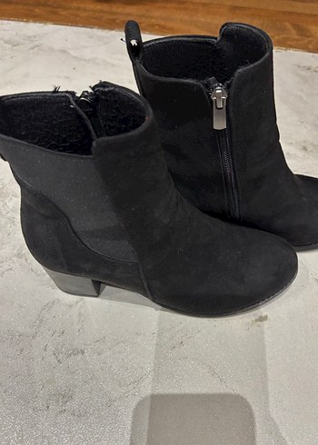 SSiyah Süet Kadın Bot, Kalın topuklu yandan fermuarlı - çok haff - Görsel 3