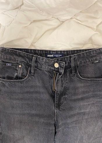 Gri Düğmeli Rahat Kesim Kadın Kot Pantolon - Görsel 4