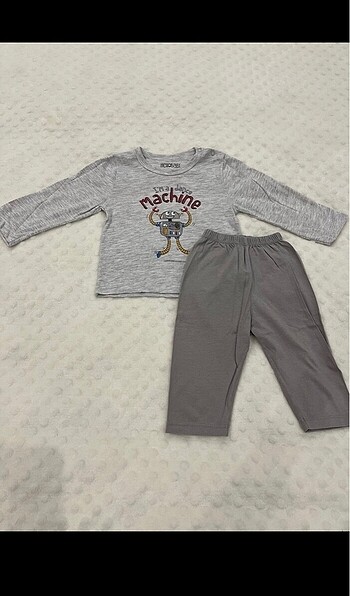 Bebek pijama takımı