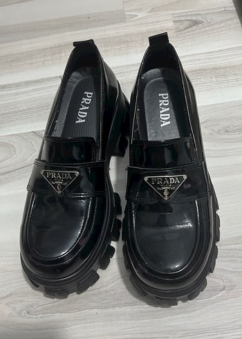 Prada 38