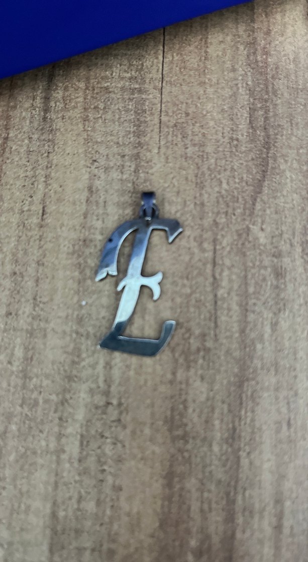 E harfli Kolye Ucu - Görsel 2