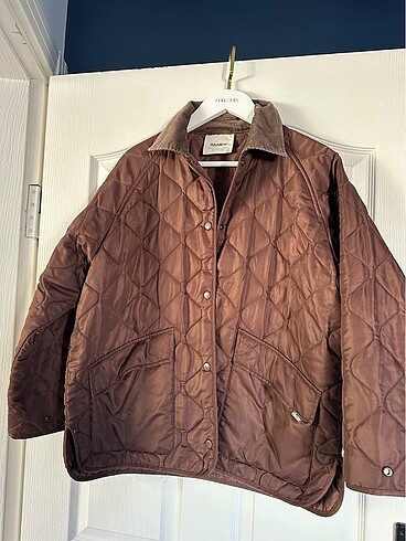 PULL AND BEAR MONT