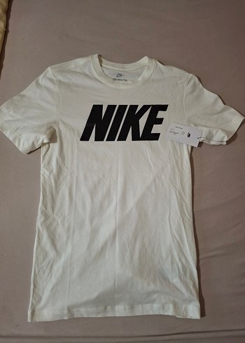 Nike Beyaz Pamuklu Erkek Tişört