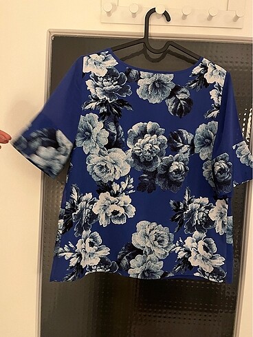 Çiçekli şık bluz - Görsel 4