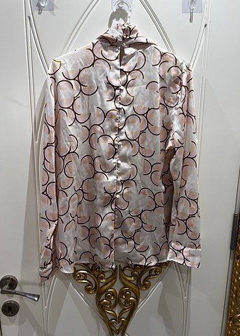 Zincir Detaylı Bej Kadın Uzun Kollu Gömlek - Görsel 2