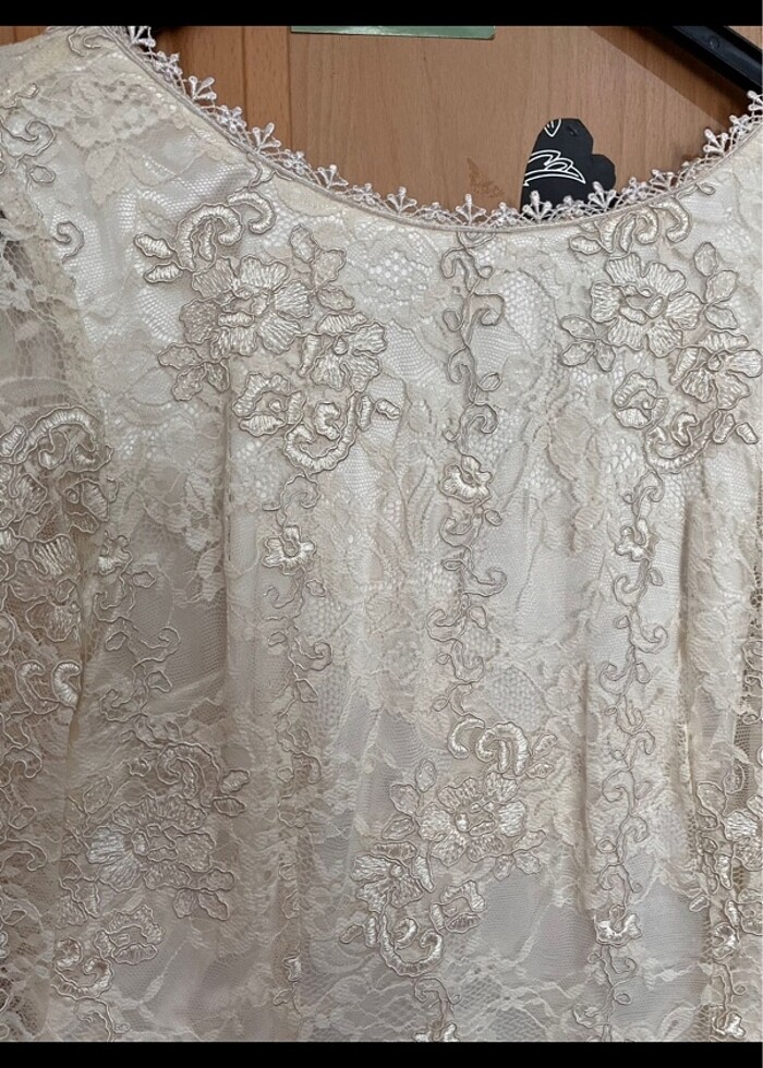 Dantelli beyaz nikah elbisesi bir kez giyildi - Görsel 3