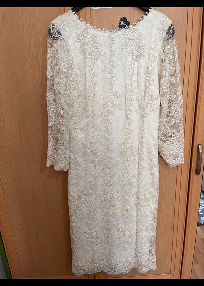 Dantelli beyaz nikah elbisesi bir kez giyildi - Görsel 2