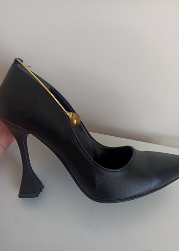 41 Beden Siyah Stiletto Topuklu Kadın Ayakkabı