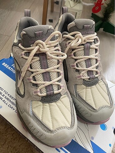 Skechers SU GEÇİRMEZ SKECHERS SPOR AYAKKABI