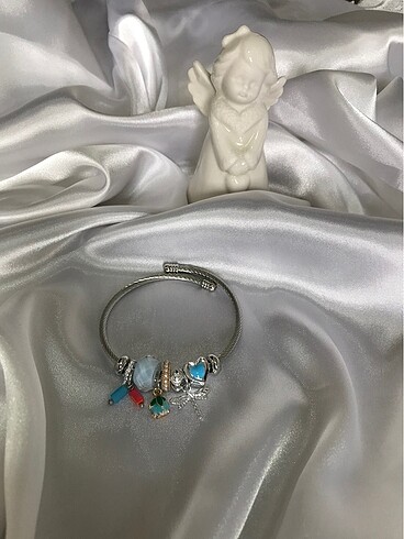 Pandora Mavi Çiçekli Uğur Böceği Charm Bileklik