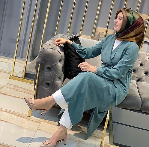 Armine sura ipek eşarp