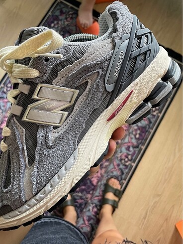 39,5 Beden New Balance 1906