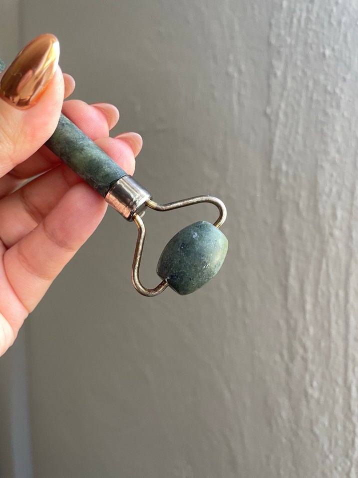 Yeşim Yüz Masaj Aleti - Görsel 3