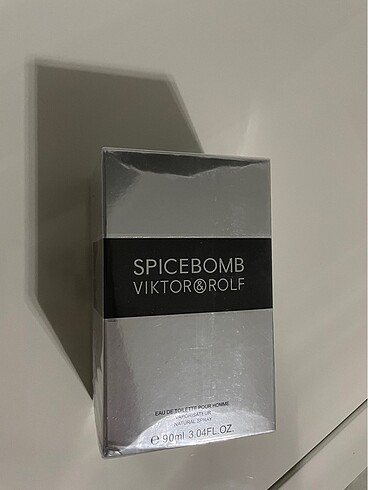 Spicebomb Viktor rolf erkek parfüm