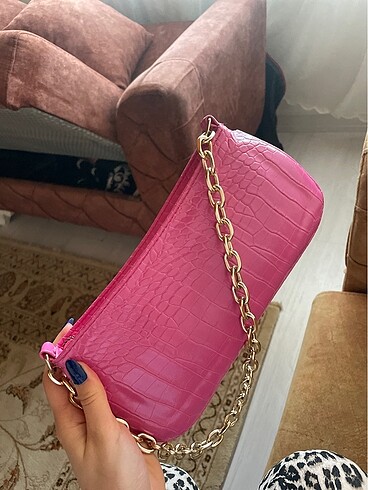 Pembe mini çanta