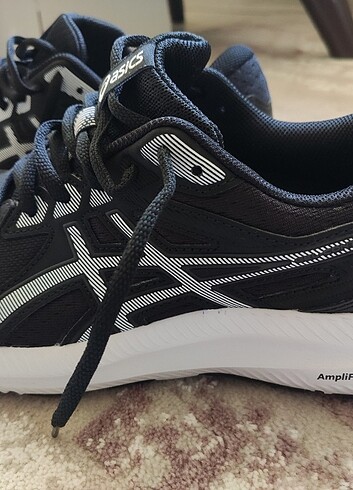 40,5 Beden Asics orjinal denendi sadece 40.5 no çok hafif çok rahat
