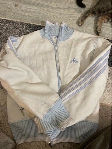 Adidas Adidas çeker