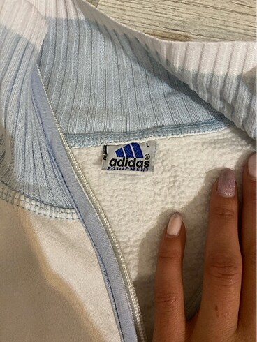 l Beden Adidas çeker