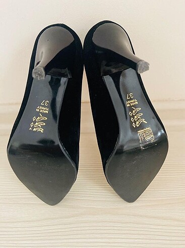 37 Beden Stiletto