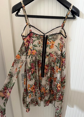 Mini çiçekli elbise - Görsel 4