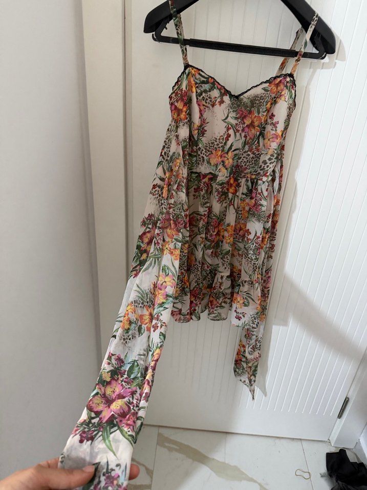 Mini çiçekli elbise - Görsel 3