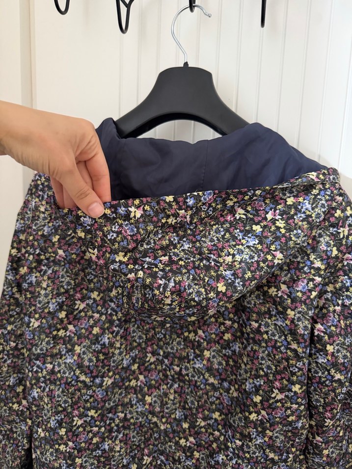 Çiçek Desenli yağmurluk - Görsel 5