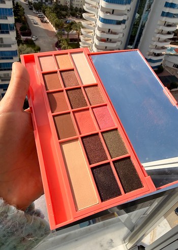 Revolution Göz Farı Paleti - Görsel 3