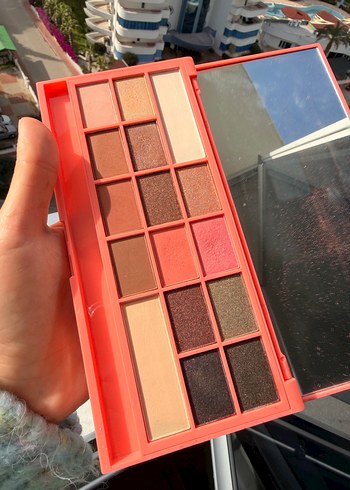 Revolution Göz Farı Paleti - Görsel 4