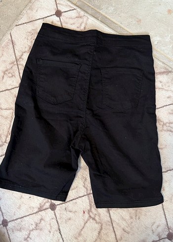 Siyah Mini Düğmeli Kadın Denim Şort - Görsel 2