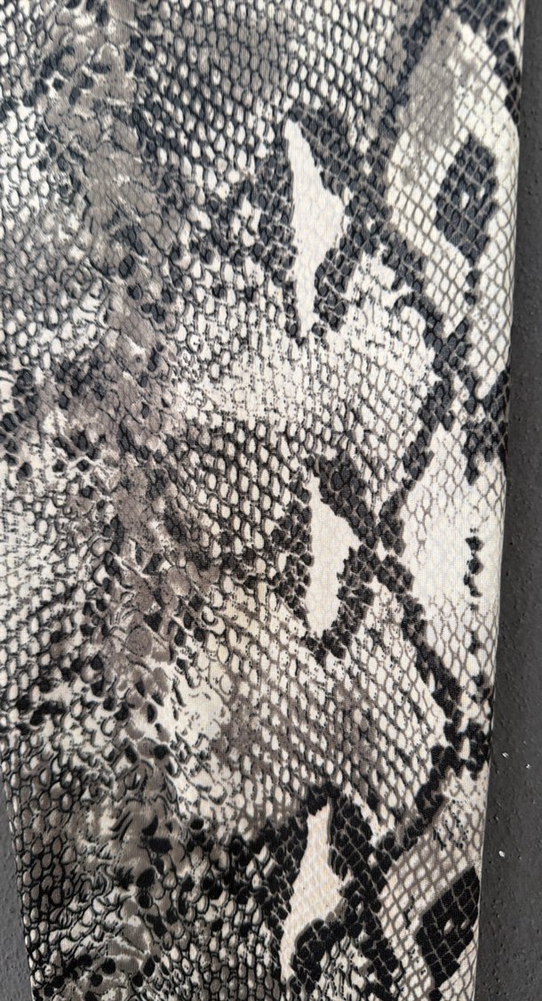 Yilan desenli beli lastikli tayt esnek - Görsel 3