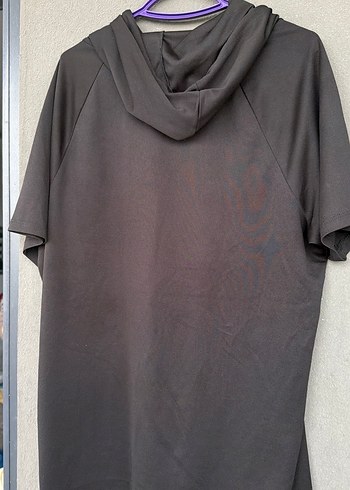 Erkek Siyah Kapüşonlu Kısa Kollu Tişört - Görsel 2