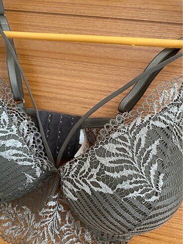 Diğer Haki Bralet