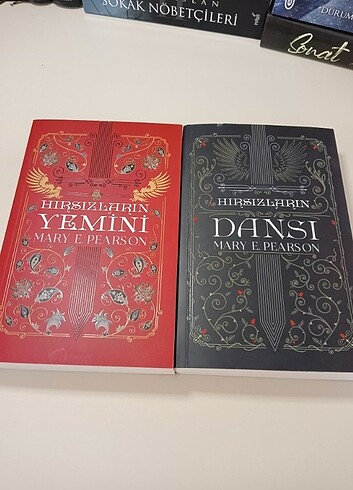 Hırsızların Yemini serisi