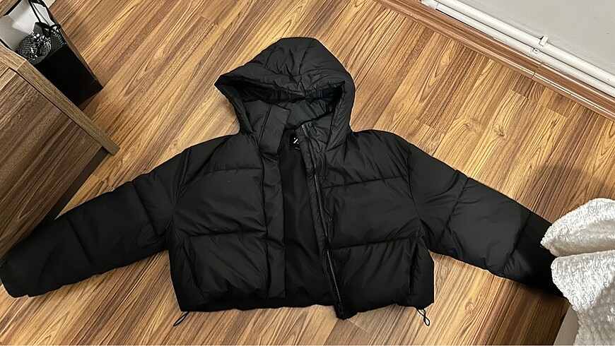 zara crop mont