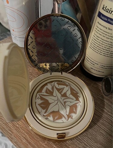 Sephora Elensilia Cushion SPF50 escargot