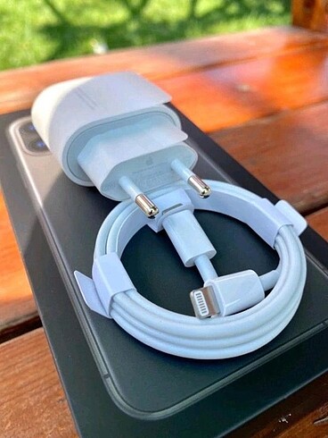 Apple Orjinal iphone şarj aleti 2 adet