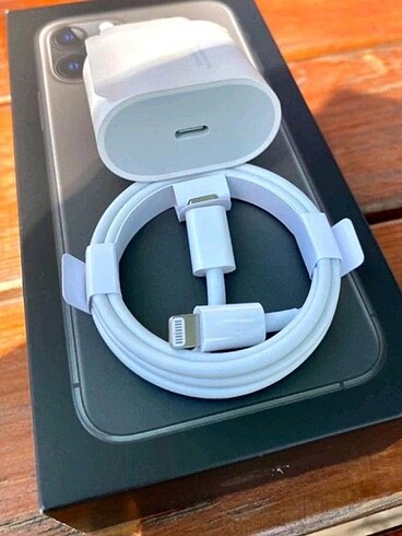 26 Beden Orjinal iphone şarj aleti 2 adet