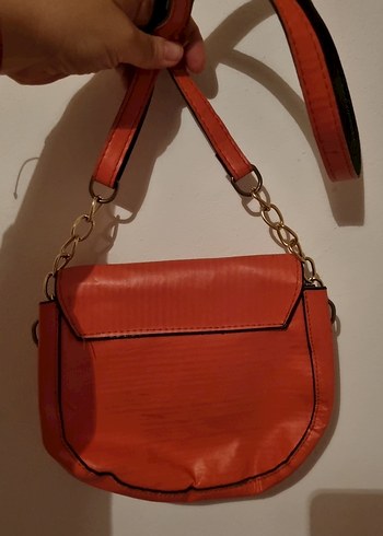 Kırmızı Çanta - Görsel 4