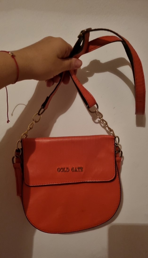 Kırmızı Çanta - Görsel 3