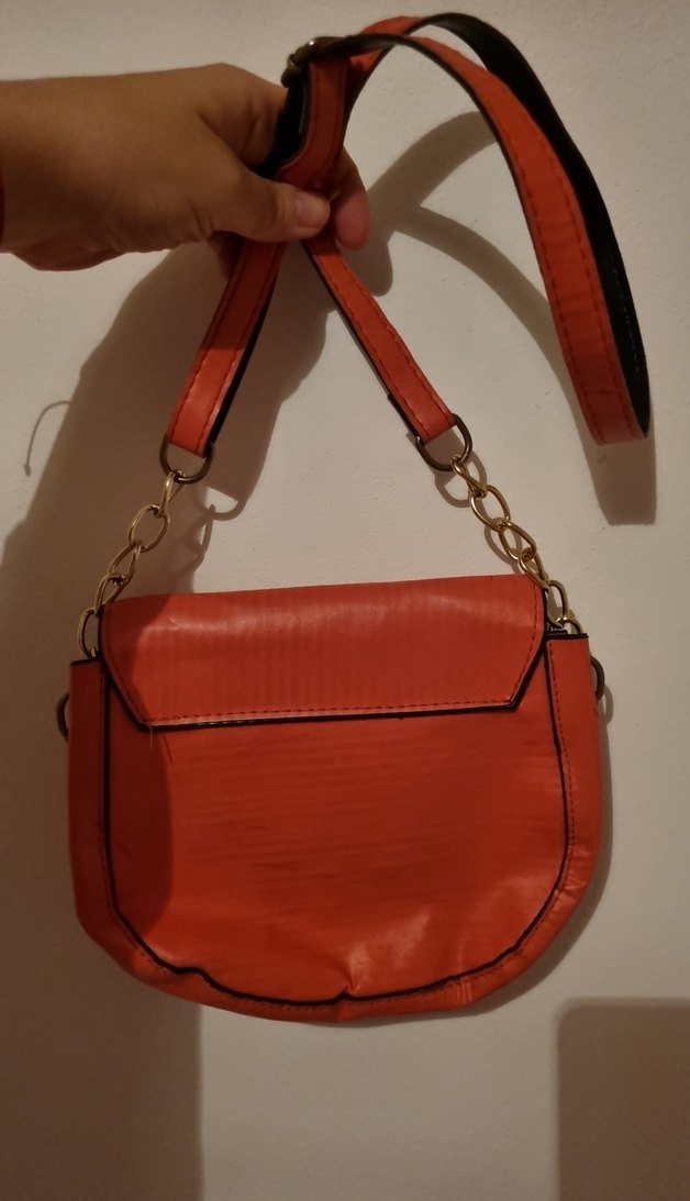 Kırmızı Çanta - Görsel 4
