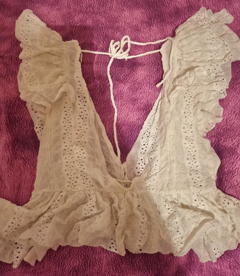 Beyaz Dantel Detaylı Kısa Keten Bluz - Görsel 2