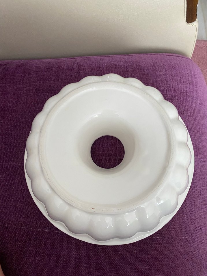 Beyaz Desenli Kek Kalıbı seramik - Görsel 2