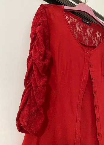 Düğmeli Kırmızı Bluz - Görsel 5