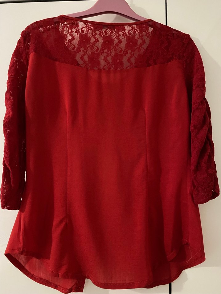 Düğmeli Kırmızı Bluz - Görsel 4