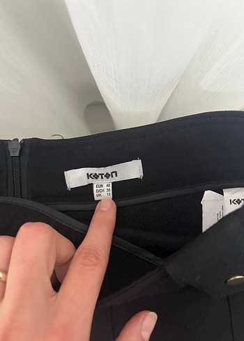 Düğmeli Siyah Mini Etek - Görsel 3