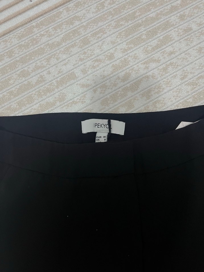 Siyah Pilili Kadın Kumaş Pantolon - Görsel 2