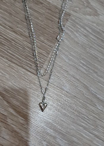 Beden beyaz Renk Gri Zincir Detaylı Minimalist Kadın Kolye