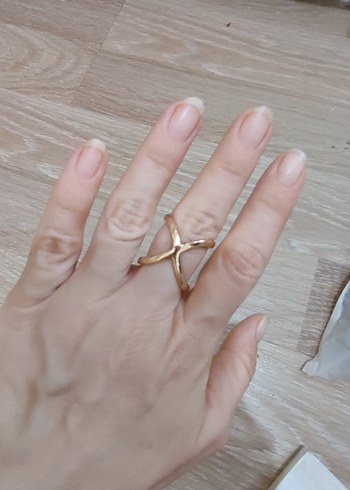 Parlak Altın Minimalist Kadın Yüzük