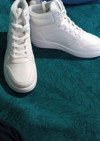 Beyaz Bağcıklı Kadın Spor Ayakkabı - Görsel 2