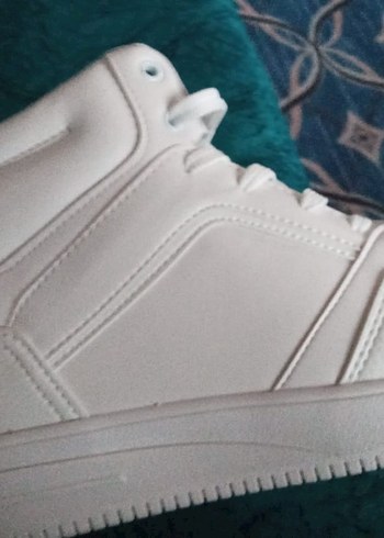 Beyaz Bağcıklı Kadın Spor Ayakkabı - Görsel 3